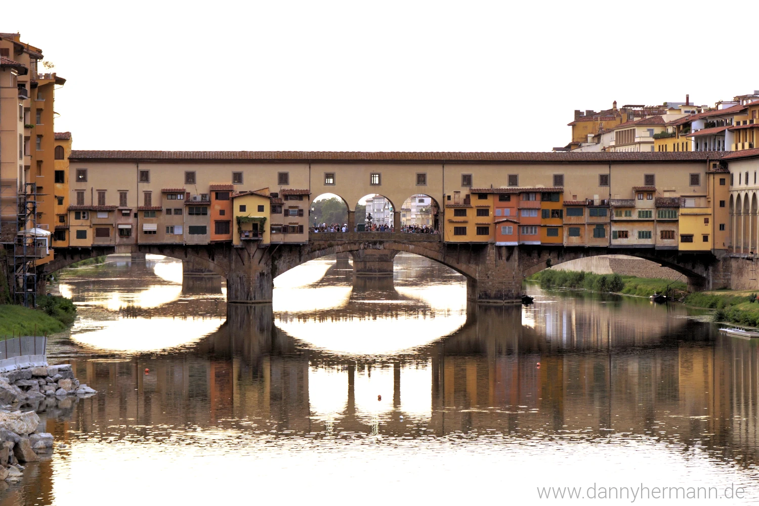 Foto des Vasari Korridors der Ponte Vecchio.